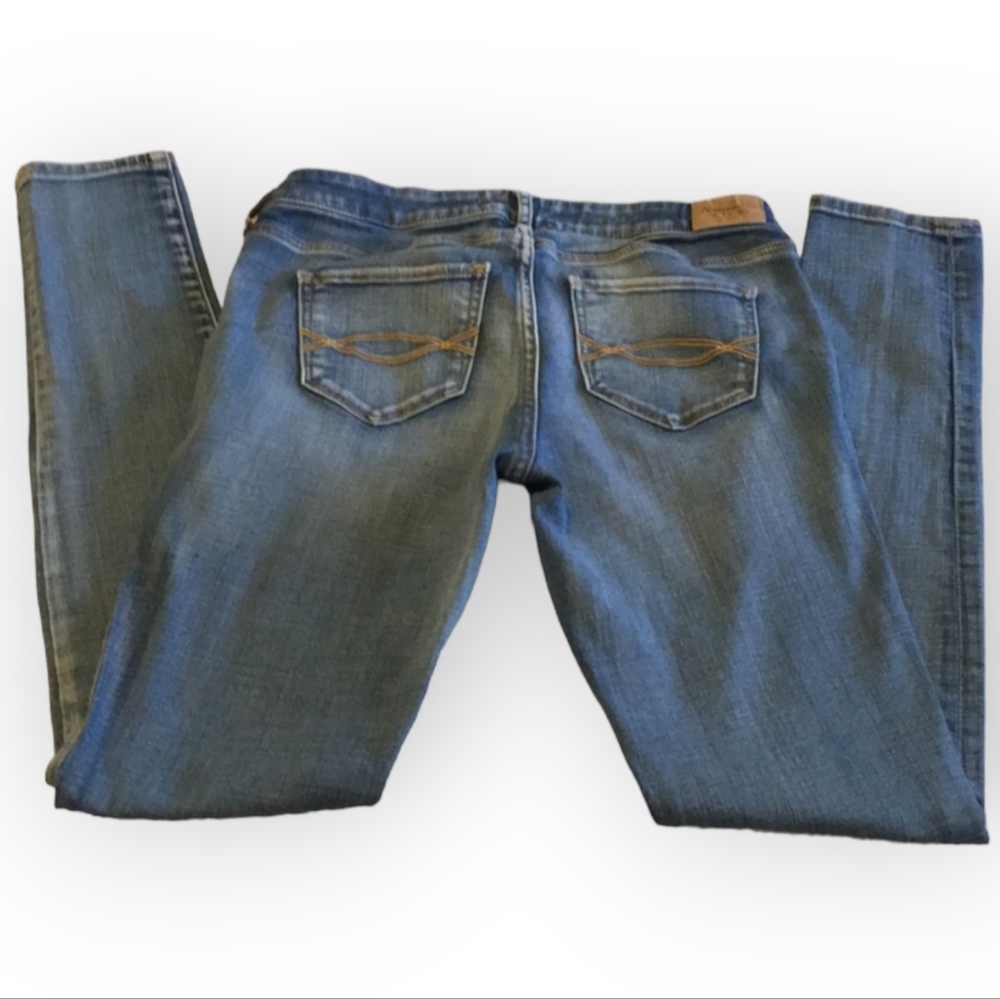 ABERCROMBIE & FITCH JEANS SIZE 4R - Picture 2 of 2